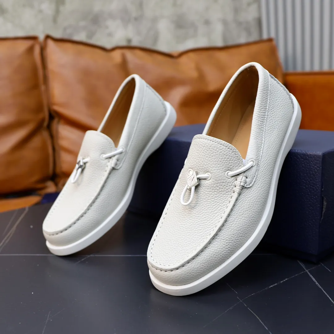 Ex-factory price: 540🙅‍♂️🙅‍♂️🙅‍♂️ Brand: Dior DIOR Standard code: Men's code 38/44 (45 can be customized) Grade: Same as the official website Material: Original cowhide stitching, cowhide lining, original TPU wear-resistant soft outsole Style categories: Leisure and sports version, footwear for driving, young fashion, European and American trends, British style Color: actual picture color